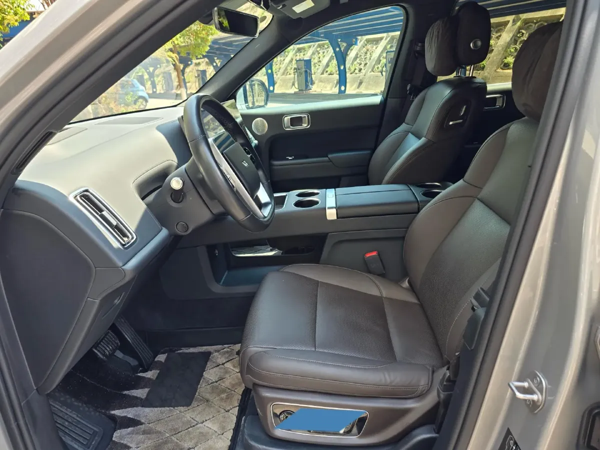 2023 Li L8 Range Extended 154HP REEV 40.9KWH,autocango,china used car exporter,china ev exporter,chinese used car exporter,chinese used ev exporter