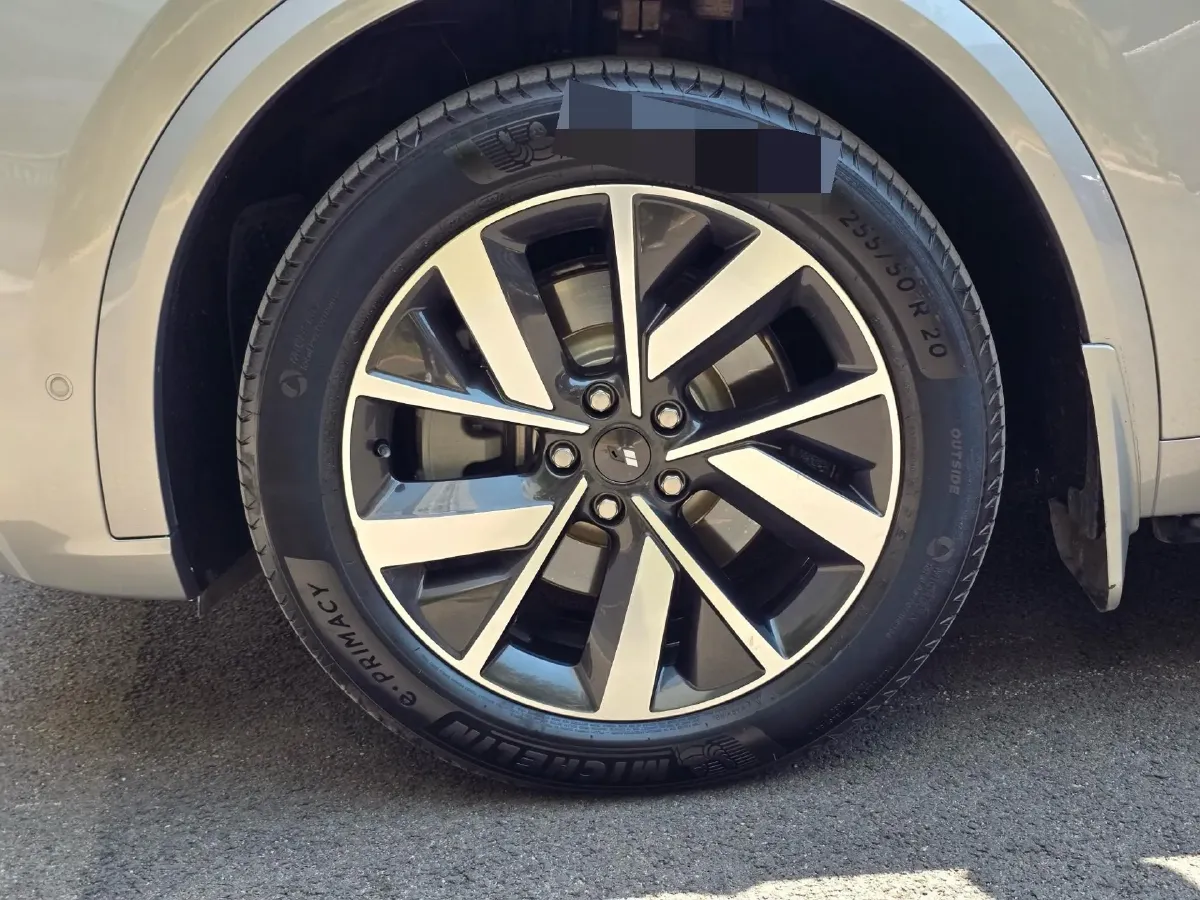 2023 Li L8 Range Extended 154HP REEV 40.9KWH,autocango,china used car exporter,china ev exporter,chinese used car exporter,chinese used ev exporter