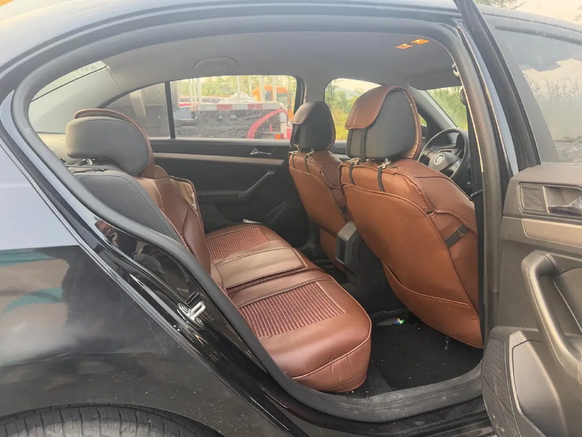 2017 Volkswagen Lavida 1.6L 110HP L4 6AT,autocango,china used car exporter,china ev exporter,chinese used car exporter,chinese used ev exporter