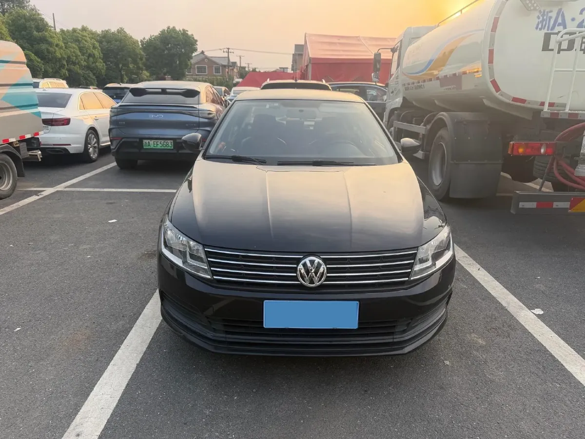 2017 Volkswagen Lavida 1.6L 110HP L4 6AT,autocango,china used car exporter,china ev exporter,chinese used car exporter,chinese used ev exporter