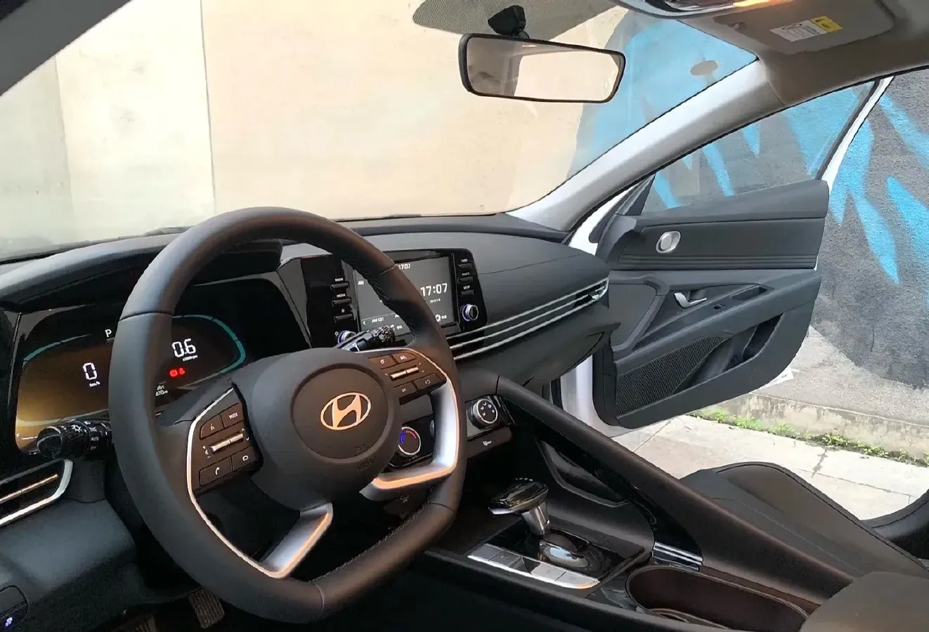 2023 Hyundai Elantra 1.5L 115HP L4 CVT,autocango,china used car exporter,china ev exporter,chinese used car exporter,chinese used ev exporter