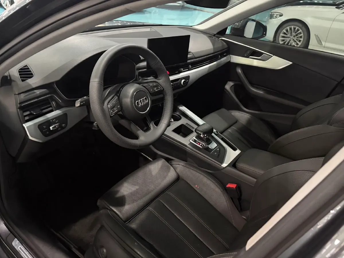 2020 Audi A4L 2.0T 150HP L4 7DCT,autocango,china used car exporter,china ev exporter,chinese used car exporter,chinese used ev exporter