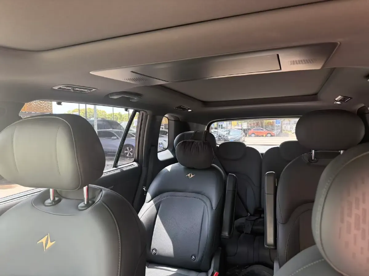 2024 DongFeng eπ eπ008 1.5T 147HP L4 REEV 34.32KWH,autocango,china used car exporter,china ev exporter,chinese used car exporter,chinese used ev exporter