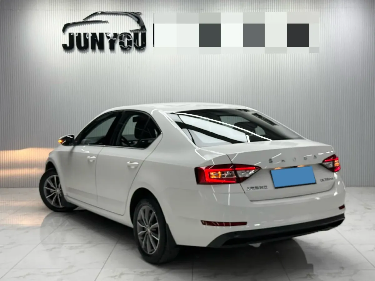 2021 Skoda Octavia 1.5L 113HP L4 6AT,autocango,china used car exporter,china ev exporter,chinese used car exporter,chinese used ev exporter
