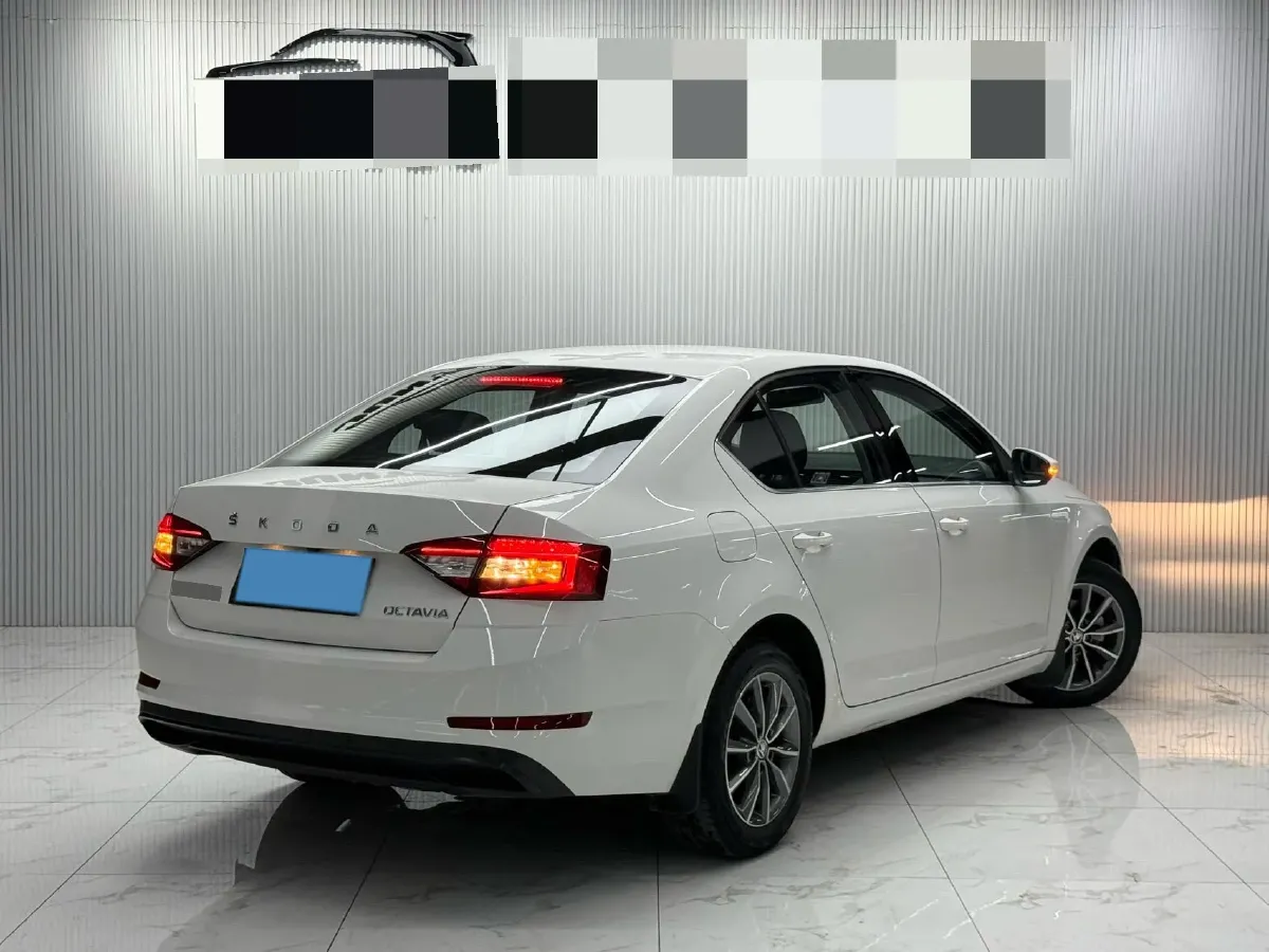 2021 Skoda Octavia 1.5L 113HP L4 6AT,autocango,china used car exporter,china ev exporter,chinese used car exporter,chinese used ev exporter