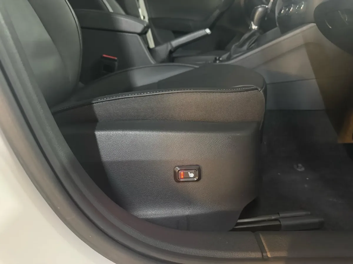 2021 Skoda Octavia 1.5L 113HP L4 6AT,autocango,china used car exporter,china ev exporter,chinese used car exporter,chinese used ev exporter