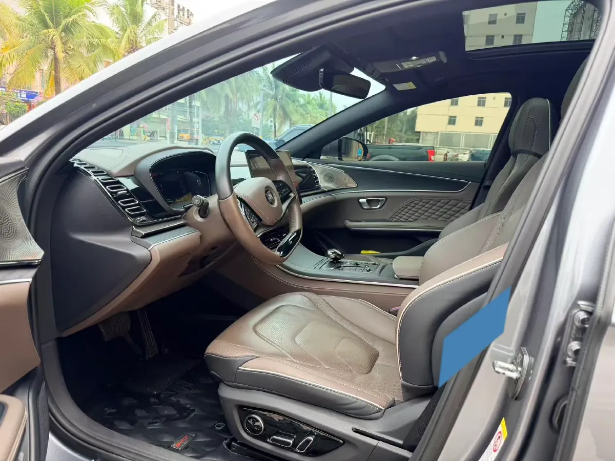 2022 Volkswagen Tiguan L 2.0T 186HP L4 7DCT,autocango,china used car exporter,china ev exporter,chinese used car exporter,chinese used ev exporter