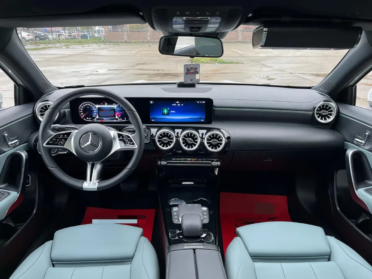 2024 Mercedes-Benz A Class 1.3T 163HP L4 7DCT,autocango,china used car exporter,china ev exporter,chinese used car exporter,chinese used ev exporter