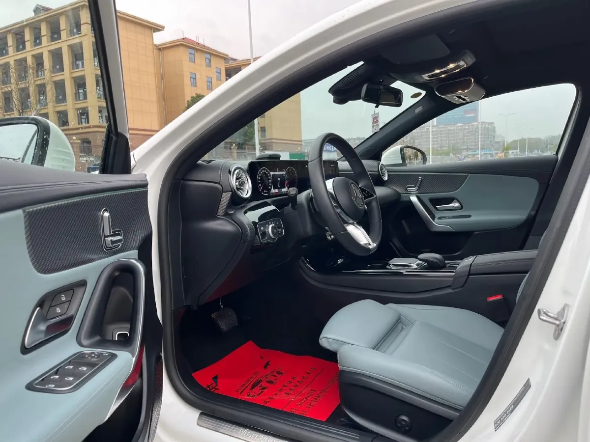 2024 Mercedes-Benz A Class 1.3T 163HP L4 7DCT,autocango,china used car exporter,china ev exporter,chinese used car exporter,chinese used ev exporter