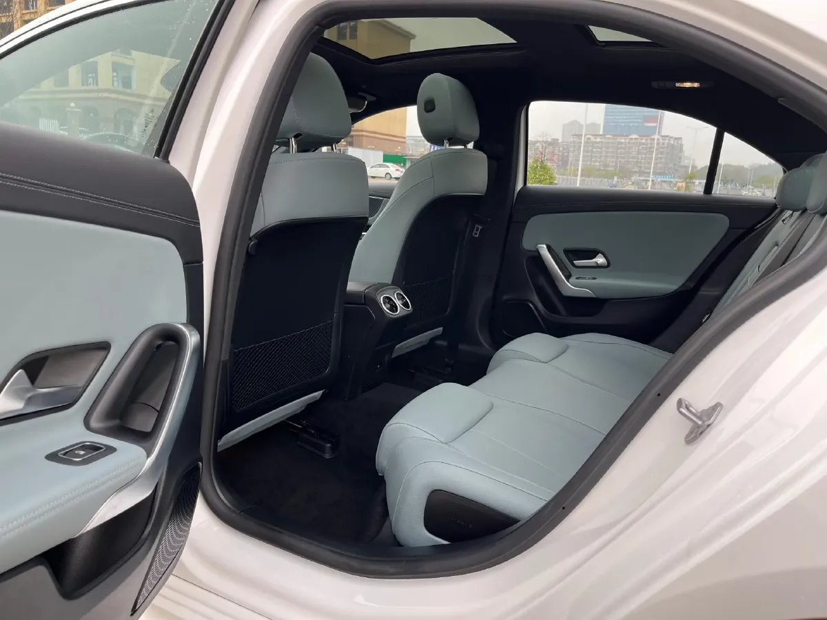 2024 Mercedes-Benz A Class 1.3T 163HP L4 7DCT,autocango,china used car exporter,china ev exporter,chinese used car exporter,chinese used ev exporter