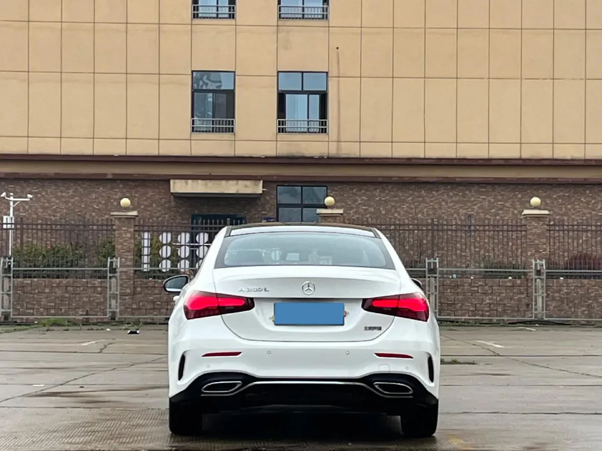 2024 Mercedes-Benz A Class 1.3T 163HP L4 7DCT,autocango,china used car exporter,china ev exporter,chinese used car exporter,chinese used ev exporter