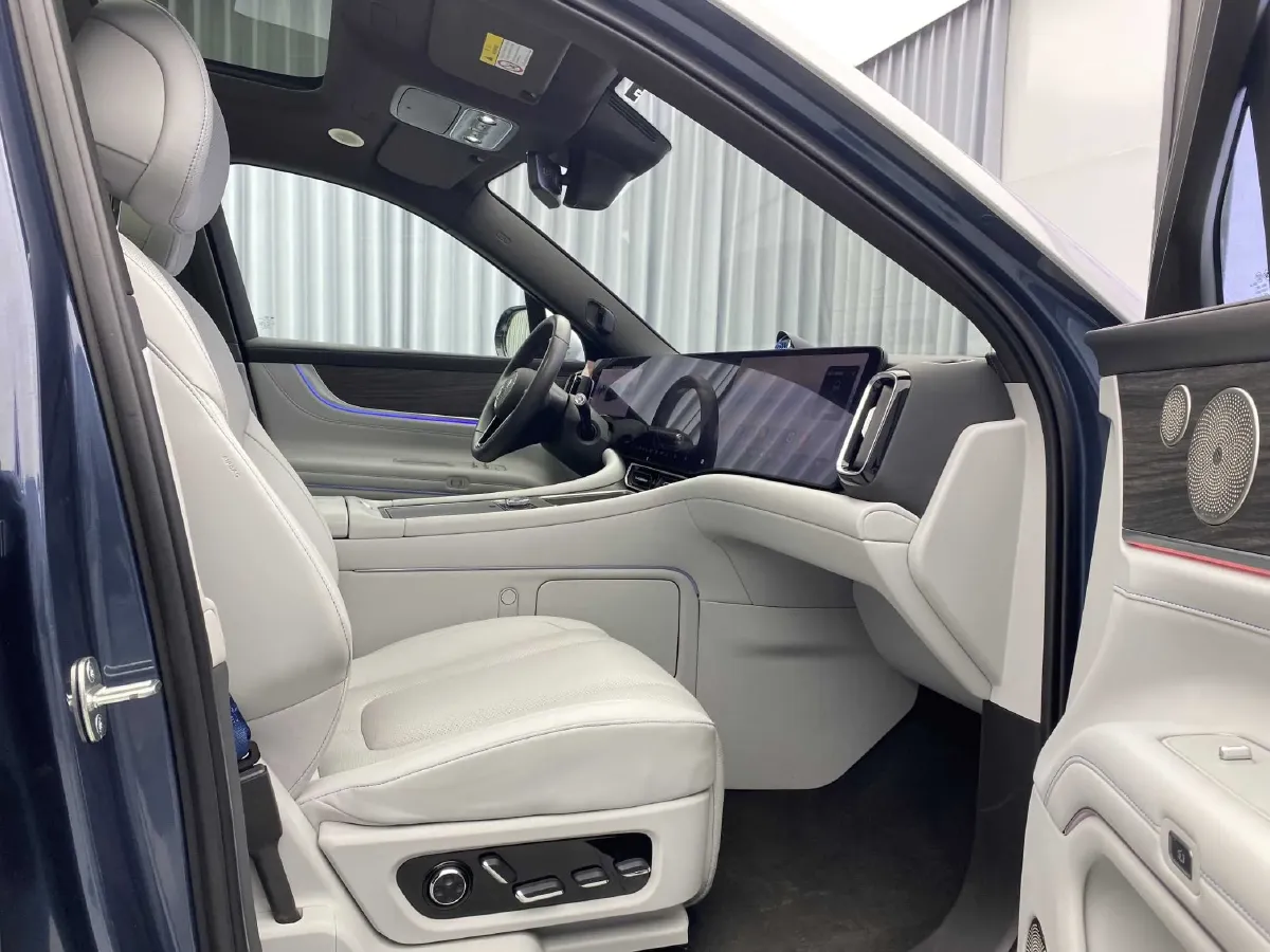 2024 AITO AITO M9 1.5T 152HP L4 REEV 42KWH,autocango,china used car exporter,china ev exporter,chinese used car exporter,chinese used ev exporter