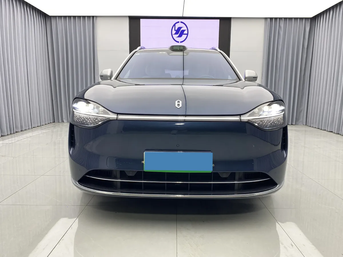 2024 AITO AITO M9 1.5T 152HP L4 REEV 42KWH,autocango,china used car exporter,china ev exporter,chinese used car exporter,chinese used ev exporter