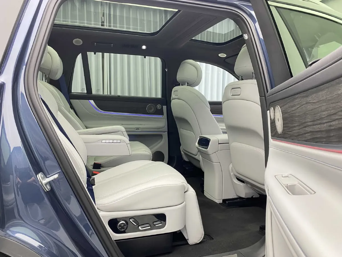 2024 AITO AITO M9 1.5T 152HP L4 REEV 42KWH,autocango,china used car exporter,china ev exporter,chinese used car exporter,chinese used ev exporter