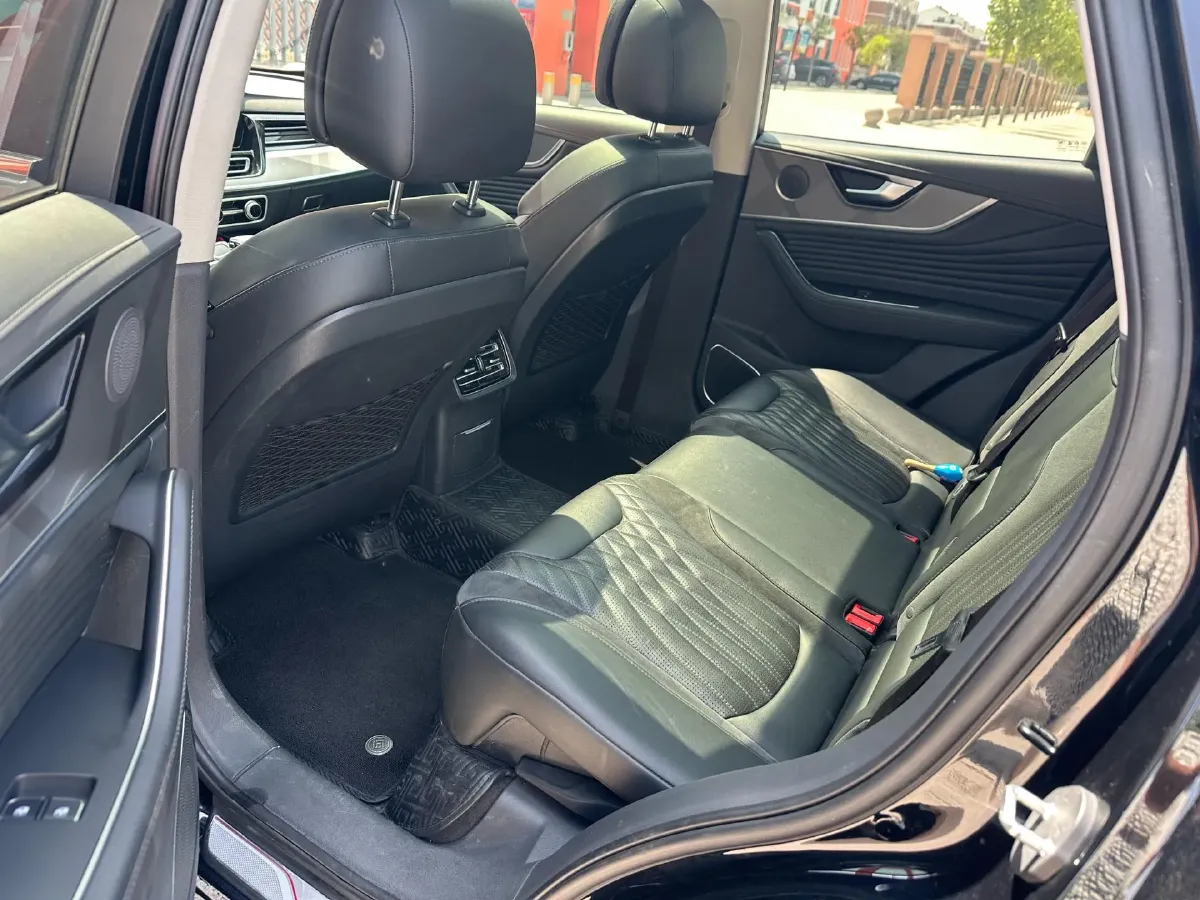 2023 HongQi HS5 2.0T 252HP L4 8AT,autocango,china used car exporter,china ev exporter,chinese used car exporter,chinese used ev exporter