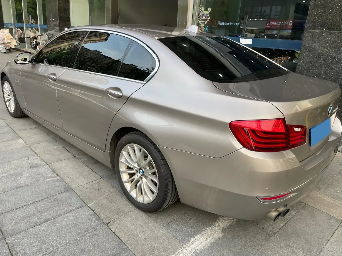 2014 BMW 5 Series 2.0T 218HP L4 8AT,autocango,china used car exporter,china ev exporter,chinese used car exporter,chinese used ev exporter