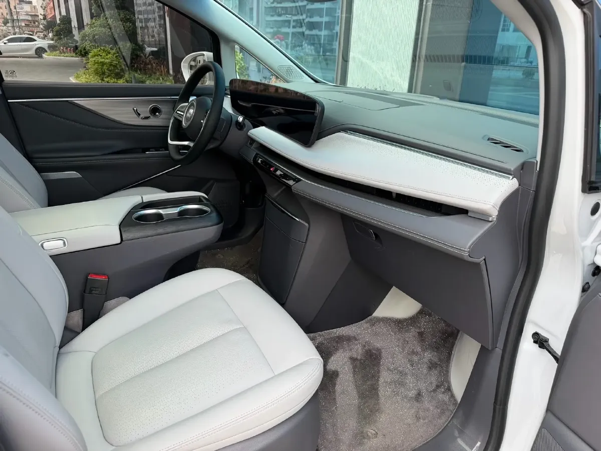 2025 Buick GL8 2.0T 237HP L4 9AT,autocango,china used car exporter,china ev exporter,chinese used car exporter,chinese used ev exporter