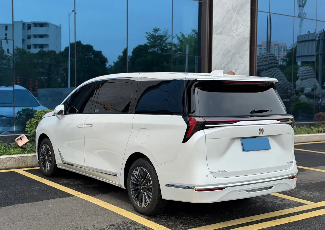 2025 Buick GL8 2.0T 237HP L4 9AT,autocango,china used car exporter,china ev exporter,chinese used car exporter,chinese used ev exporter