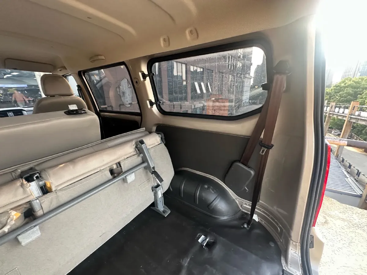 2019 WuLing RongGuang 1.2L 82HP L4 5MT,autocango,china used car exporter,china ev exporter,chinese used car exporter,chinese used ev exporter