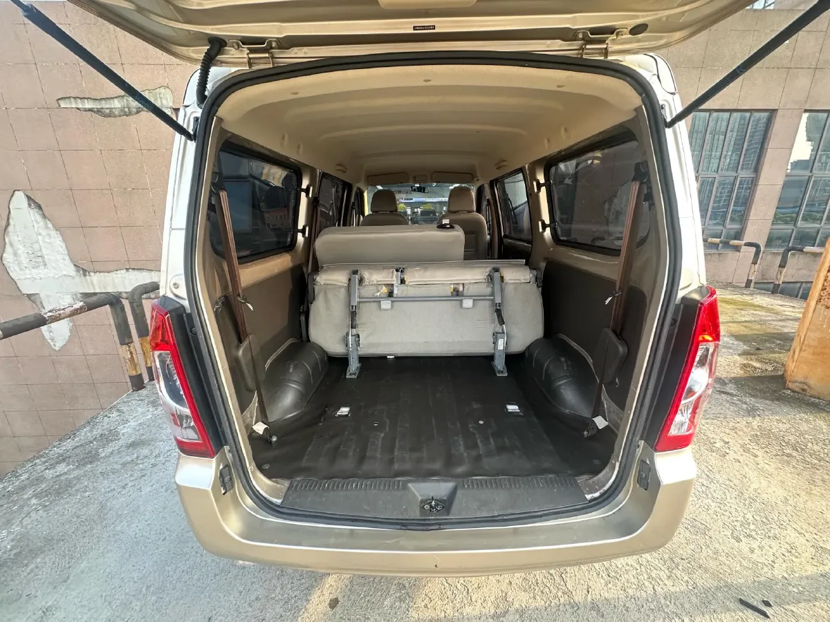 2019 WuLing RongGuang 1.2L 82HP L4 5MT,autocango,china used car exporter,china ev exporter,chinese used car exporter,chinese used ev exporter