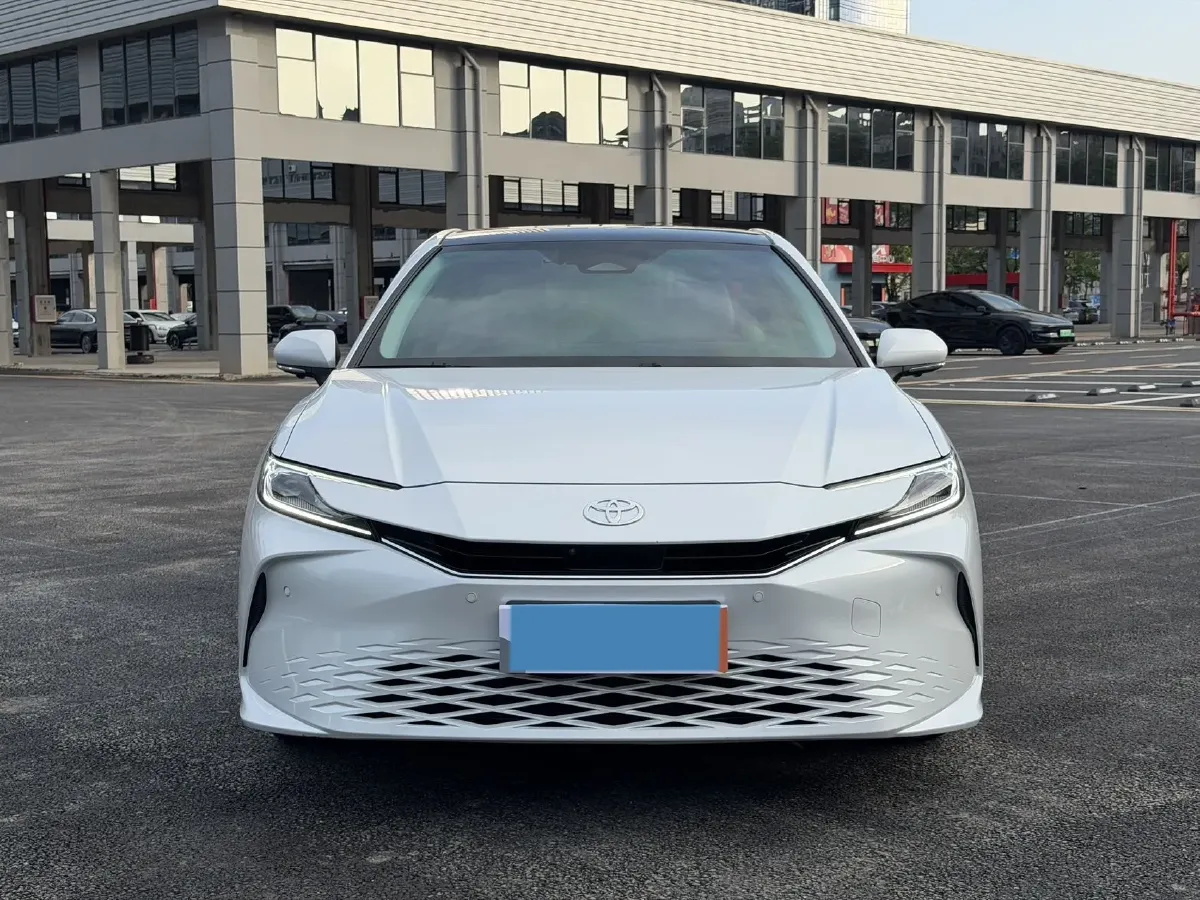 2026 Toyota Camry 2.0L 152HP L4 E-CVT Hybrid,autocango,china used car exporter,china ev exporter,chinese used car exporter,chinese used ev exporter