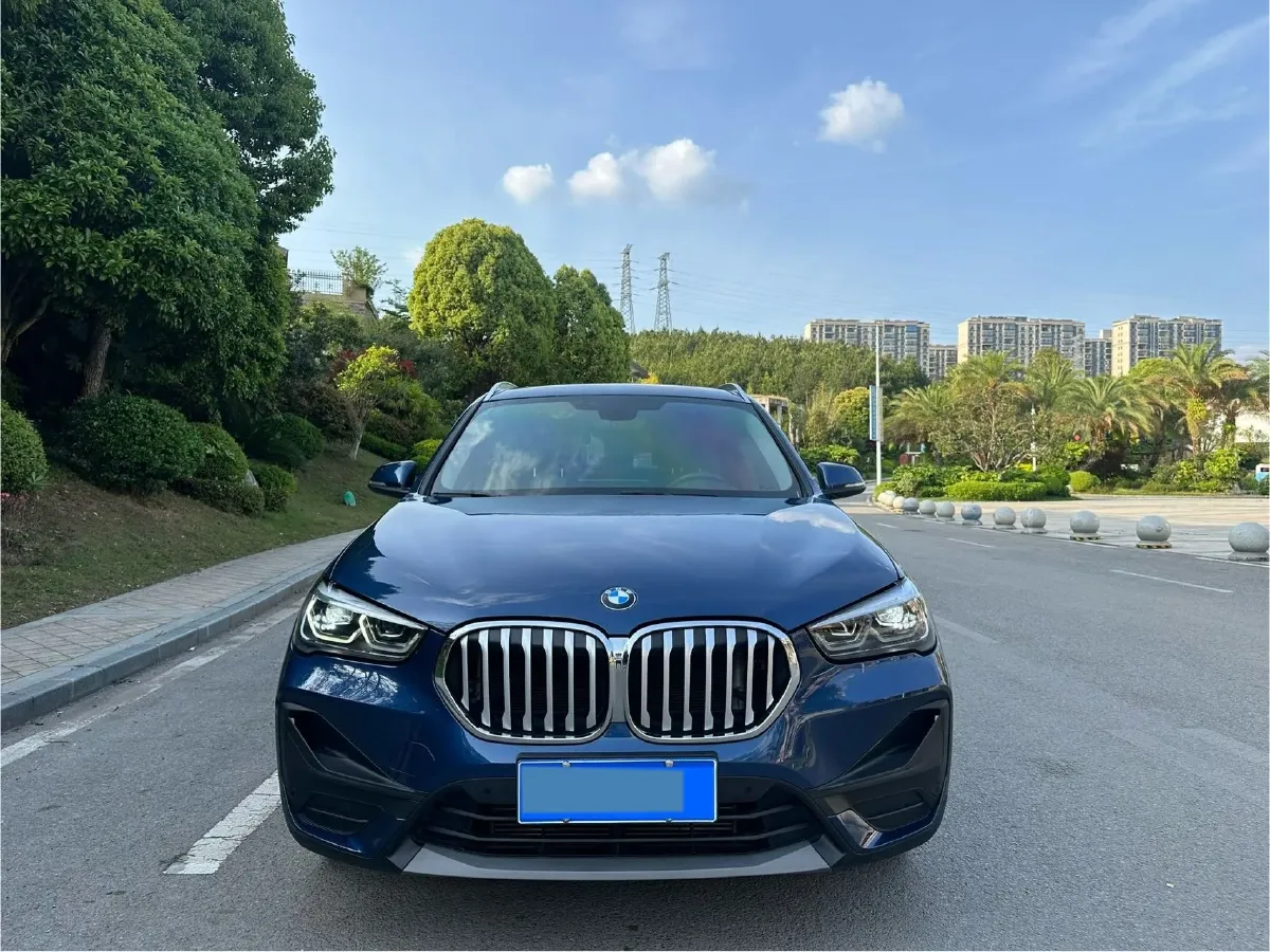2022 BMW X1 2.0T 192HP L4 7DCT,autocango,china used car exporter,china ev exporter,chinese used car exporter,chinese used ev exporter