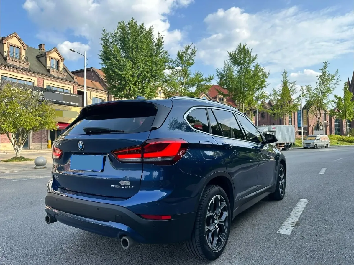 2022 BMW X1 2.0T 192HP L4 7DCT,autocango,china used car exporter,china ev exporter,chinese used car exporter,chinese used ev exporter