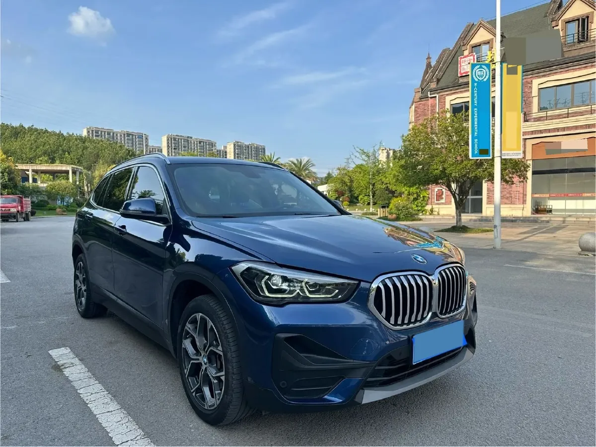 2022 BMW X1 2.0T 192HP L4 7DCT,autocango,china used car exporter,china ev exporter,chinese used car exporter,chinese used ev exporter