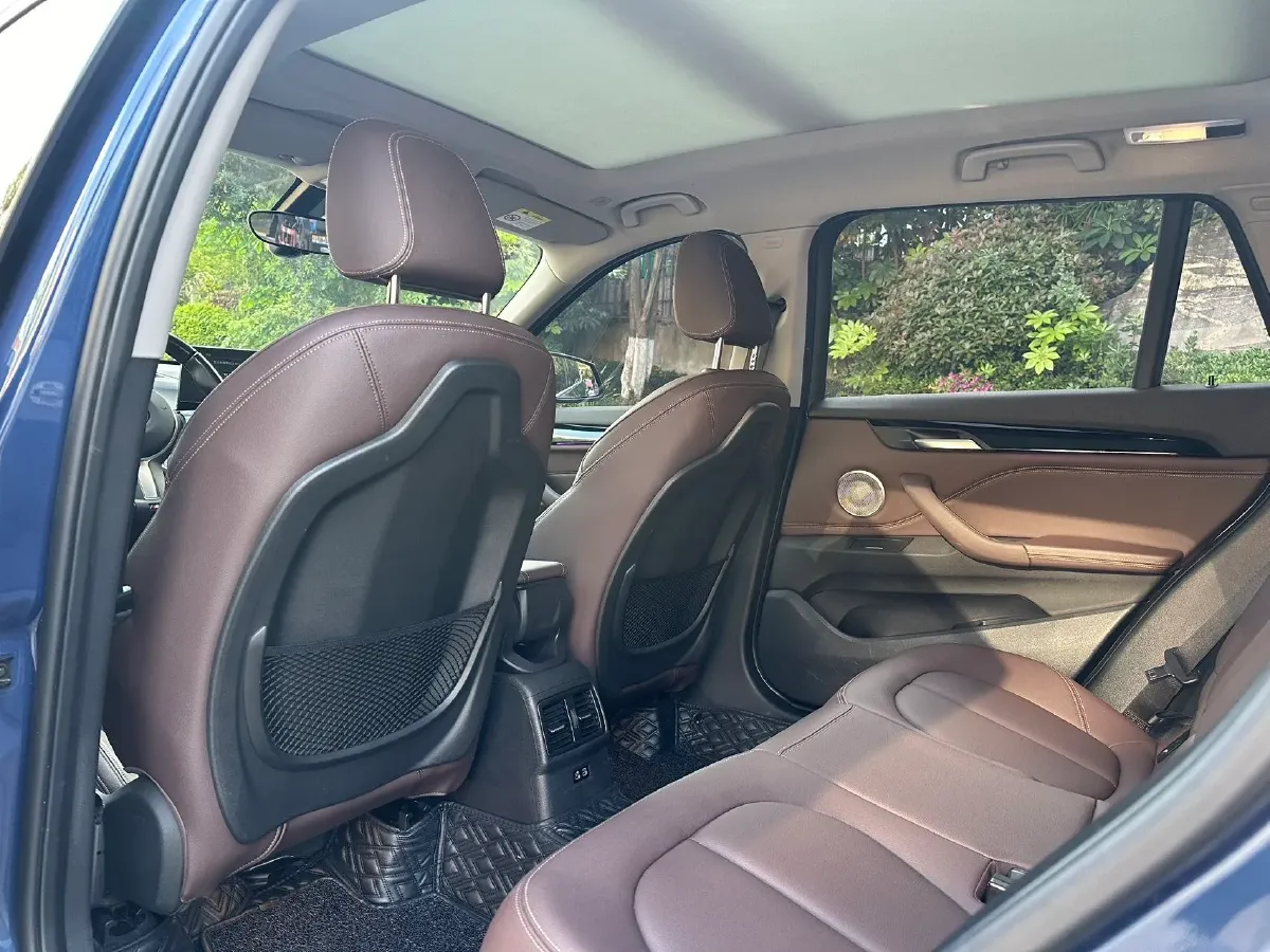 2022 BMW X1 2.0T 192HP L4 7DCT,autocango,china used car exporter,china ev exporter,chinese used car exporter,chinese used ev exporter