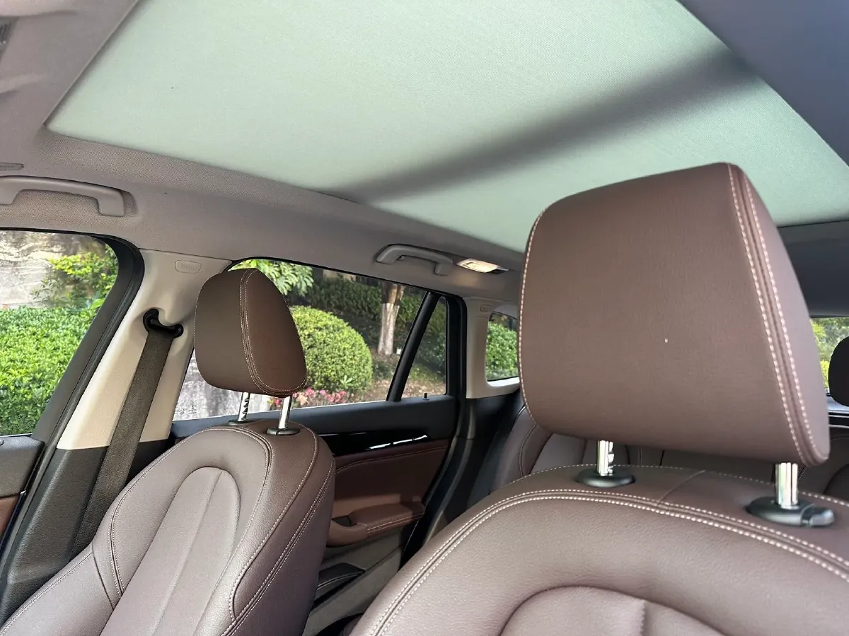 2022 BMW X1 2.0T 192HP L4 7DCT,autocango,china used car exporter,china ev exporter,chinese used car exporter,chinese used ev exporter