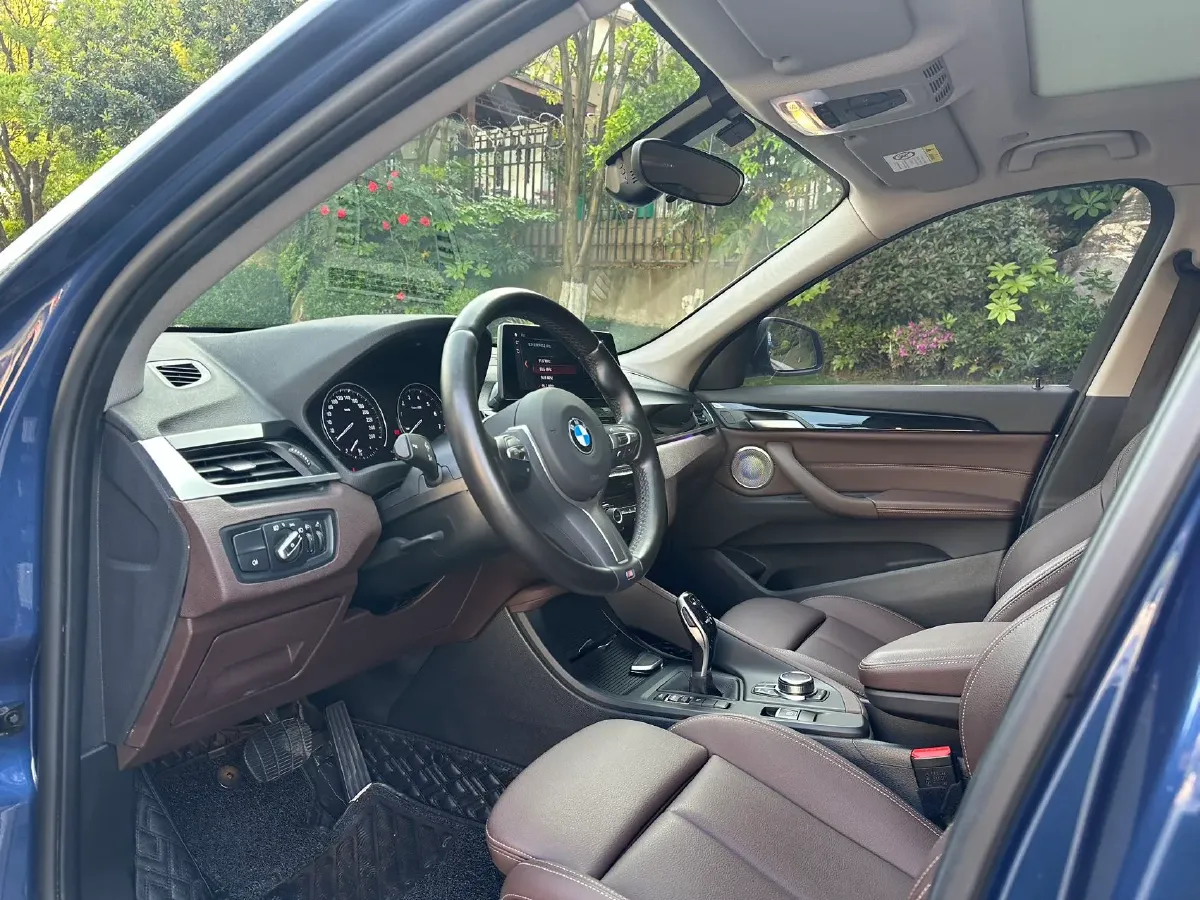 2022 BMW X1 2.0T 192HP L4 7DCT,autocango,china used car exporter,china ev exporter,chinese used car exporter,chinese used ev exporter