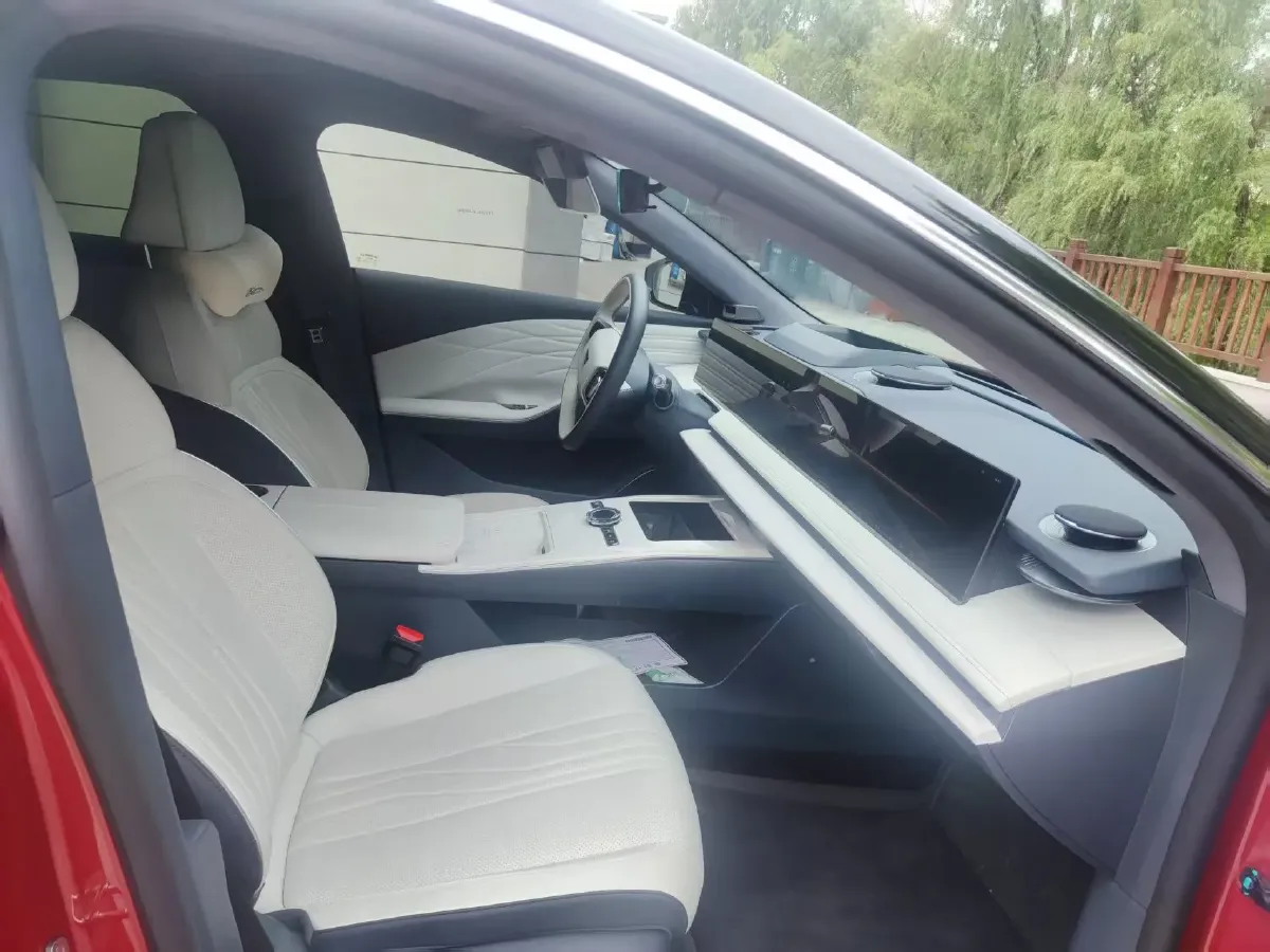 2024 Geely Galaxy E8 BEV 76KWH,autocango,china used car exporter,china ev exporter,chinese used car exporter,chinese used ev exporter