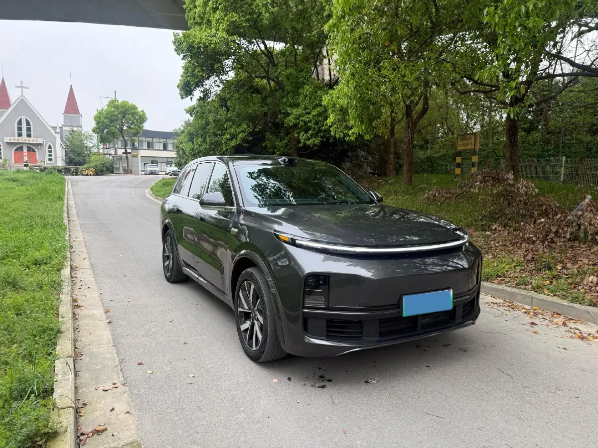 2023 Li L8 Range Extended 154HP REEV 40.9KWH,autocango,china used car exporter,china ev exporter,chinese used car exporter,chinese used ev exporter