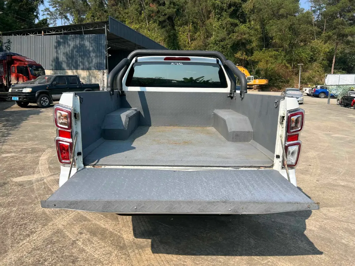 2023 Isuzu LingTuo 2.5T 150HP L4 6MT,autocango,china used car exporter,china ev exporter,chinese used car exporter,chinese used ev exporter