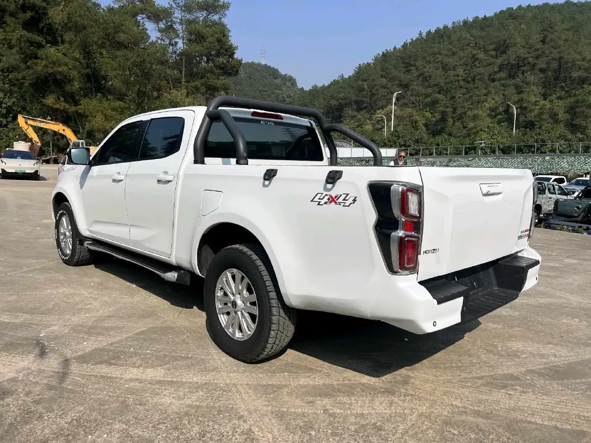 2023 Isuzu LingTuo 2.5T 150HP L4 6MT,autocango,china used car exporter,china ev exporter,chinese used car exporter,chinese used ev exporter