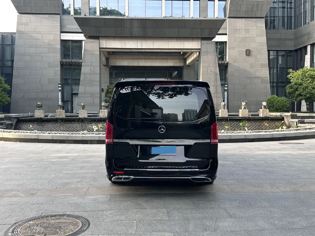 2021 Mercedes-Benz Vito 2.0T 211HP L4 9AT,autocango,china used car exporter,china ev exporter,chinese used car exporter,chinese used ev exporter