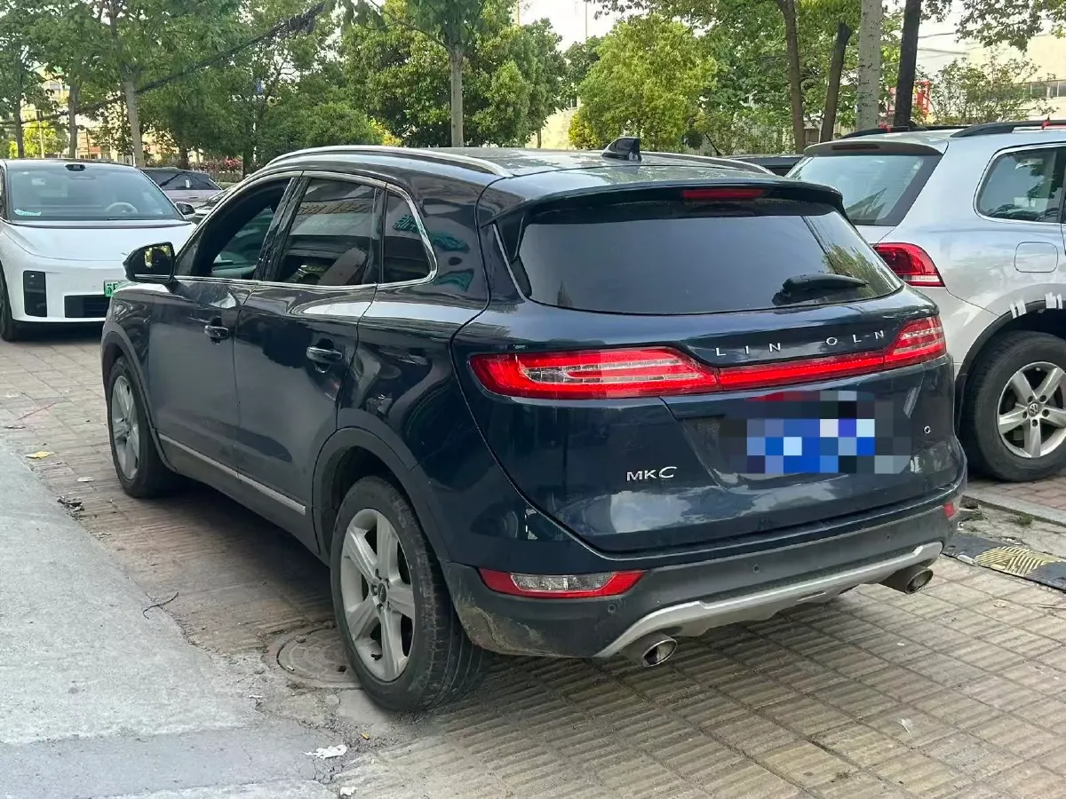2018 Lincoln MKC 2.0T 203HP L4 6AT,autocango,china used car exporter,china ev exporter,chinese used car exporter,chinese used ev exporter