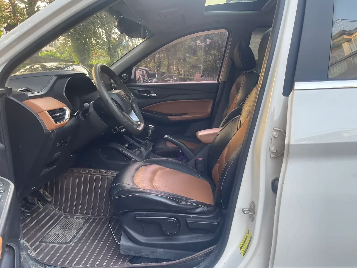 2018 WuLing HongGuang S3 1.5L 112HP L4 6MT,autocango,china used car exporter,china ev exporter,chinese used car exporter,chinese used ev exporter