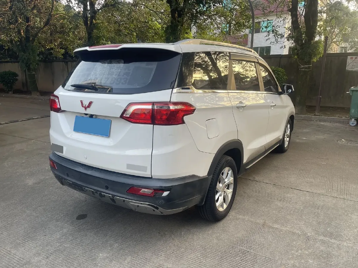 2018 WuLing HongGuang S3 1.5L 112HP L4 6MT,autocango,china used car exporter,china ev exporter,chinese used car exporter,chinese used ev exporter