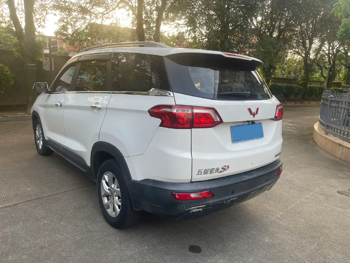 2018 WuLing HongGuang S3 1.5L 112HP L4 6MT,autocango,china used car exporter,china ev exporter,chinese used car exporter,chinese used ev exporter