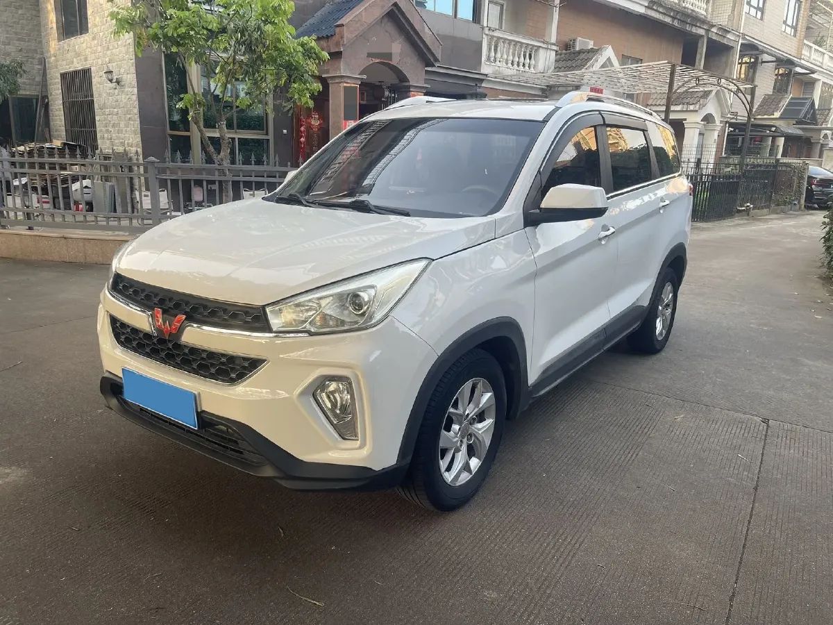 2018 WuLing HongGuang S3 1.5L 112HP L4 6MT,autocango,china used car exporter,china ev exporter,chinese used car exporter,chinese used ev exporter