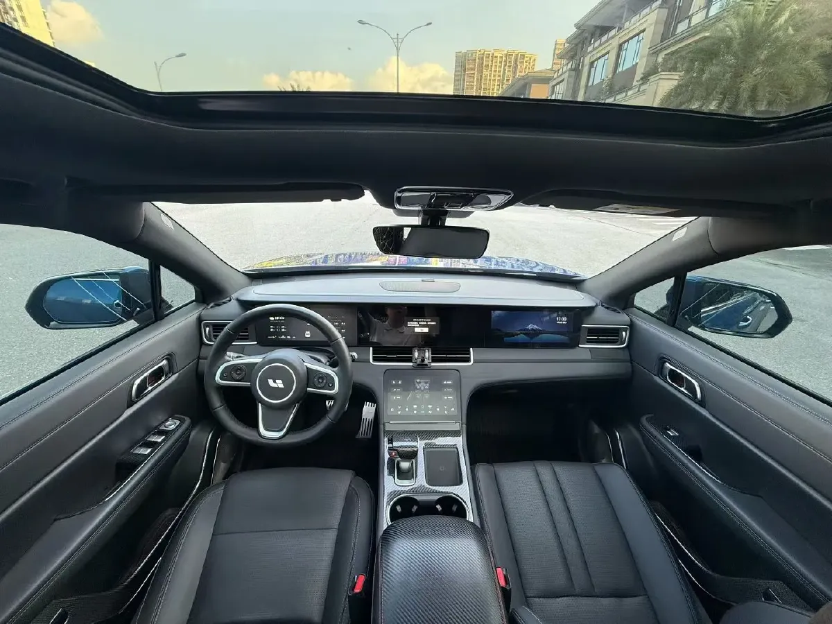 2020 Li ONE Range Extended 131HP REEV 40.5KWH,autocango,china used car exporter,china ev exporter,chinese used car exporter,chinese used ev exporter