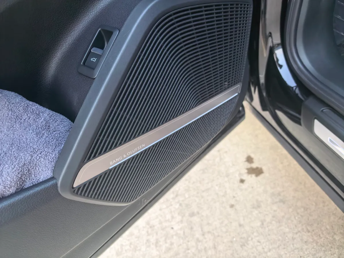 2022 Audi Q5L 2.0T 252HP L4 7DCT,autocango,china used car exporter,china ev exporter,chinese used car exporter,chinese used ev exporter