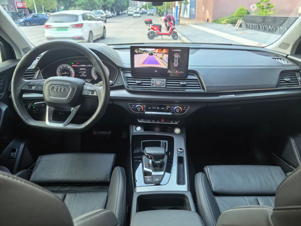 2022 Audi Q5L 2.0T 252HP L4 7DCT,autocango,china used car exporter,china ev exporter,chinese used car exporter,chinese used ev exporter