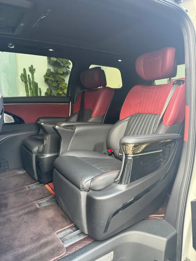 2023 GAC Trumpchi M8 2.0T 190HP L4 E-CVT Hybrid,autocango,china used car exporter,china ev exporter,chinese used car exporter,chinese used ev exporter