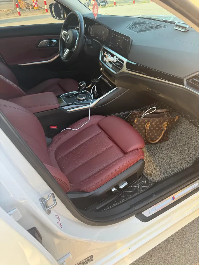 2022 BMW 3 Series 2.0T 156HP L4 8AT,autocango,china used car exporter,china ev exporter,chinese used car exporter,chinese used ev exporter