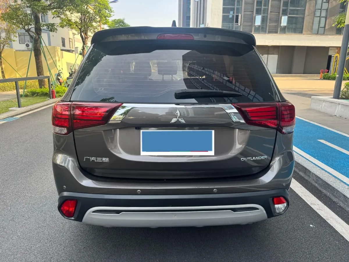 2019 Mitsubishi Outlander 2.0L 166HP L4 CVT,autocango,china used car exporter,china ev exporter,chinese used car exporter,chinese used ev exporter