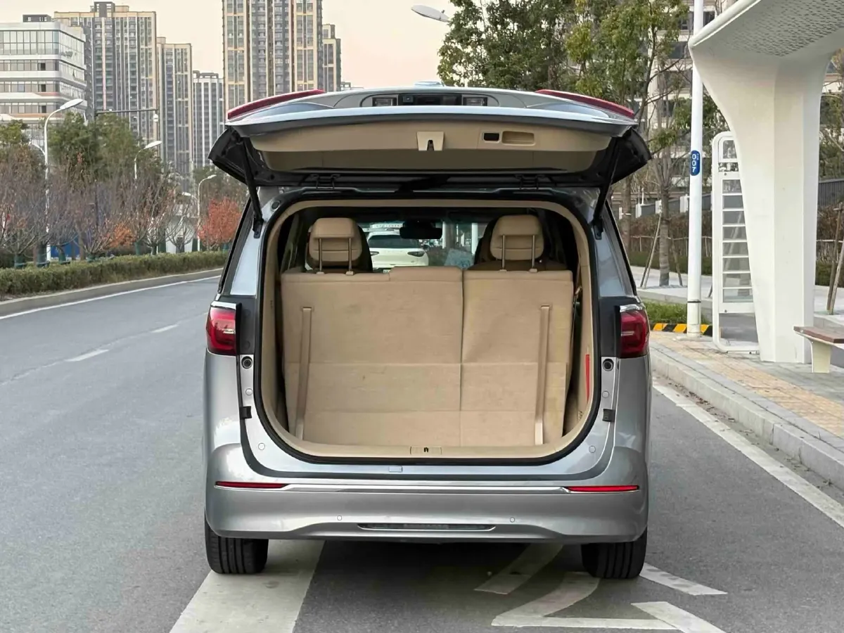 2023 Buick GL8 2.0T 237HP L4 9AT,autocango,china used car exporter,china ev exporter,chinese used car exporter,chinese used ev exporter