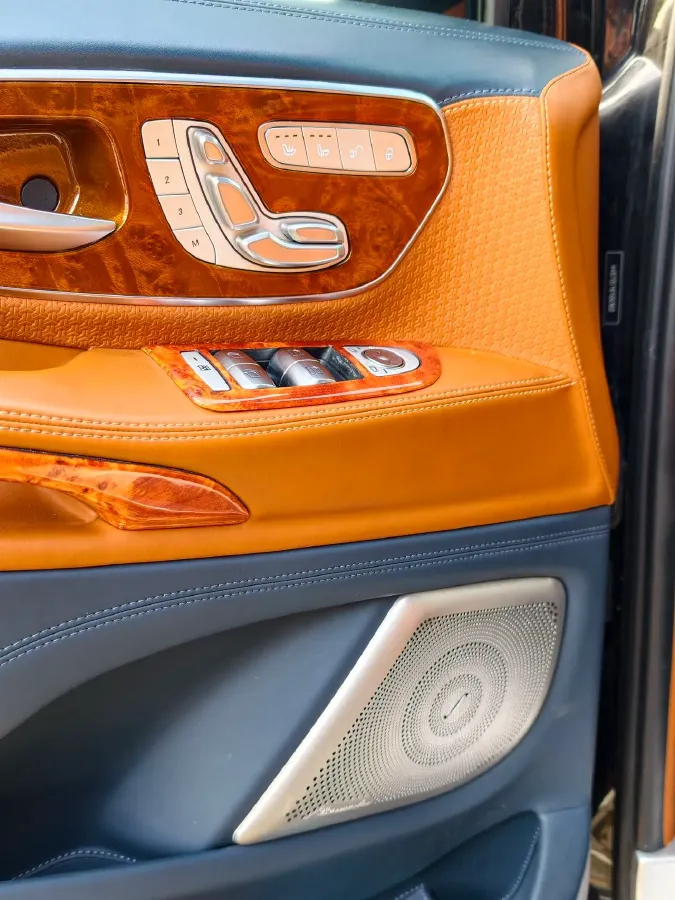 2021 Mercedes-Benz Vito 2.0T 211HP L4 9AT,autocango,china used car exporter,china ev exporter,chinese used car exporter,chinese used ev exporter