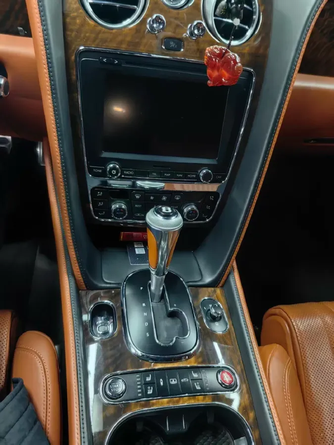 2017 Bentley Flying Spur 4.0T 507HP V8 8AT,autocango,china used car exporter,china ev exporter,chinese used car exporter,chinese used ev exporter